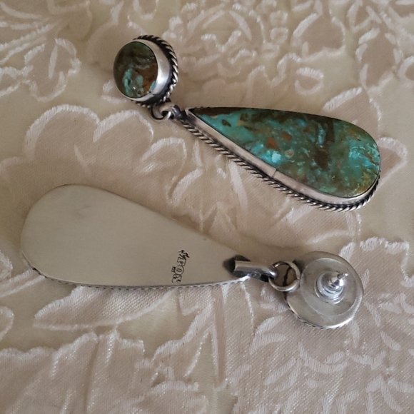 AUTHENTIC, Navajo, Sterling Silver Native American Teardrop Earrings. - Picture 2 of 9